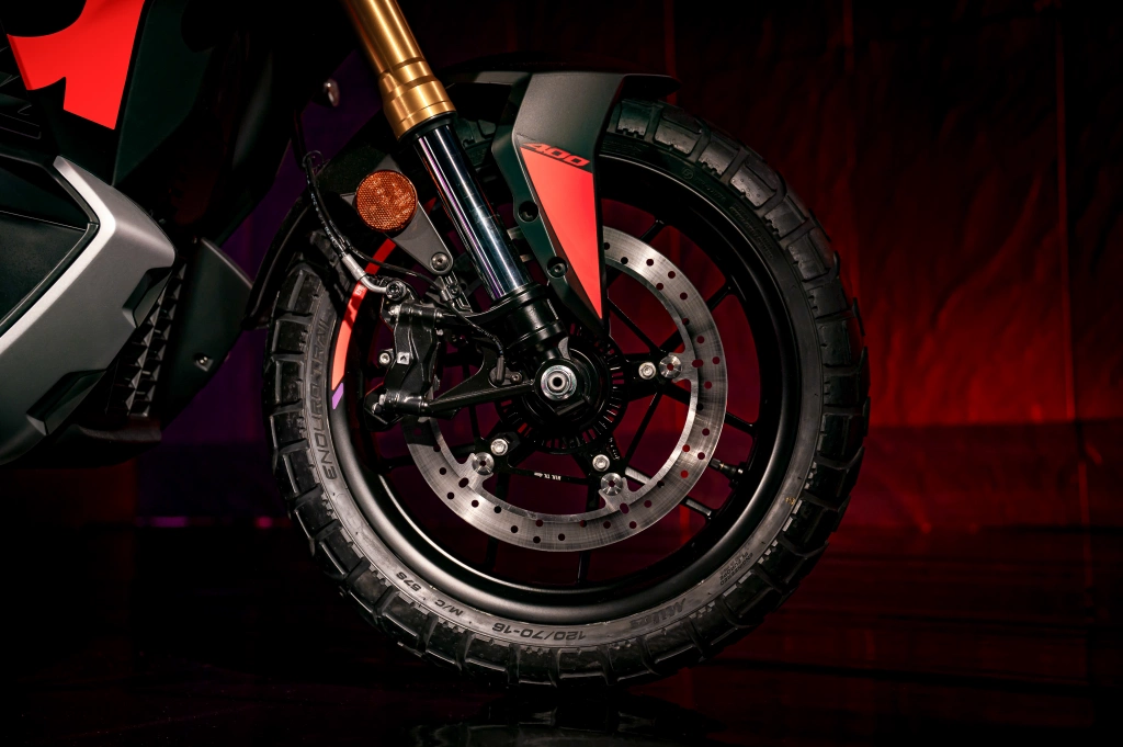 Die Aprilia SR GT 400 Rally Replica ist READY FOR ANYTHING